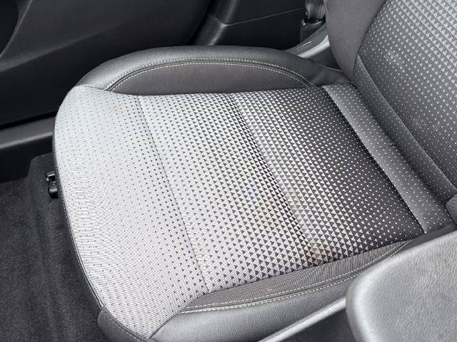 Used 2025 Chevrolet Trax LT FWD image 22