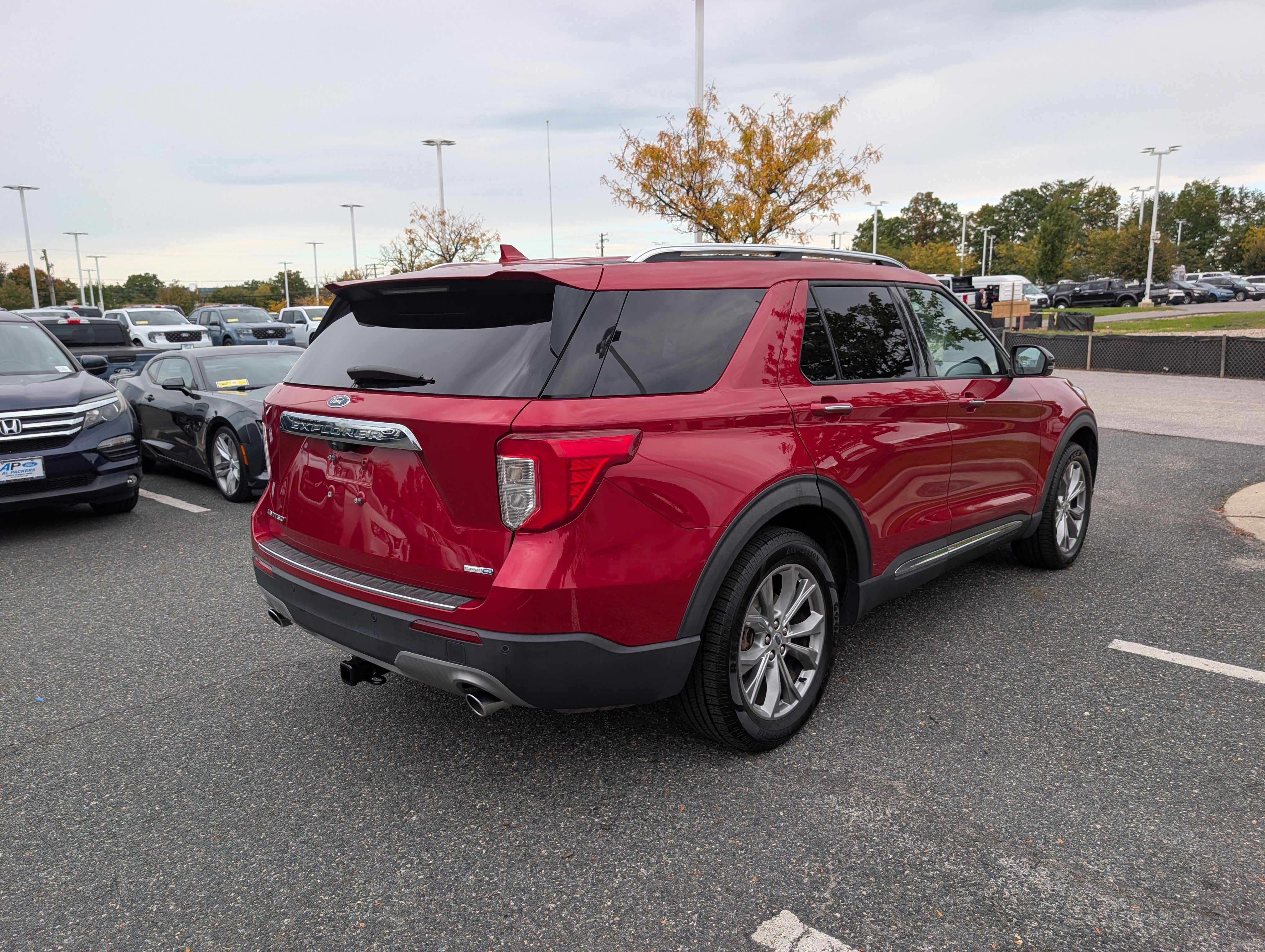 Certified 2020 Ford Explorer Limited AWD/4WD image 4