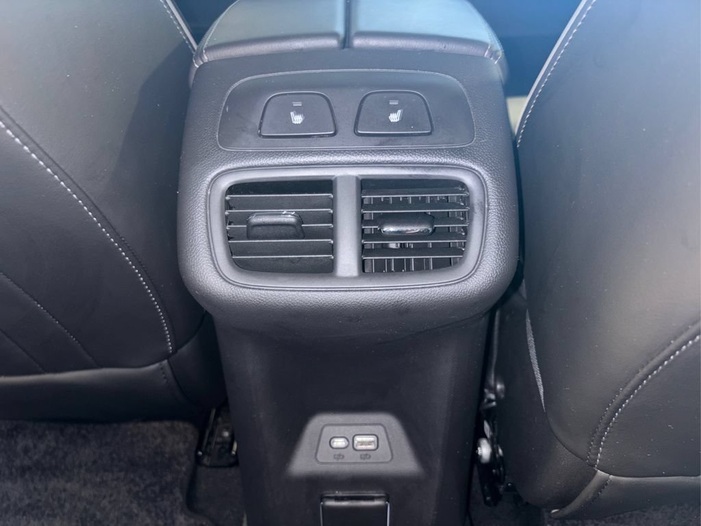 Used 2022 Buick Envision Avenir w/ Technology Package II AWD/4WD image 32