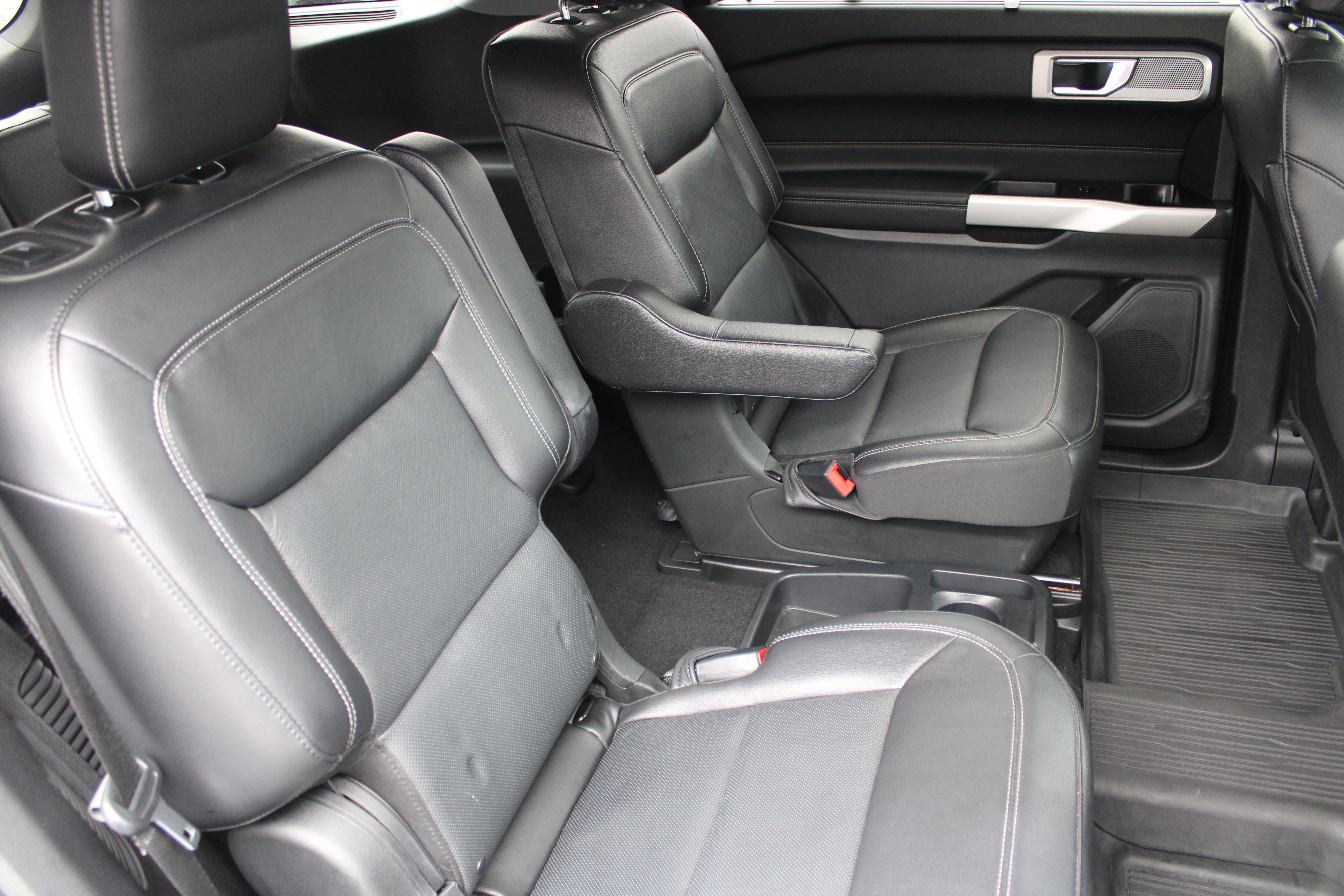 Certified 2021 Ford Explorer Limited w/ Equipment Group 301A image 17