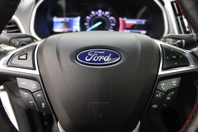 Certified 2020 Ford Edge ST-Line w/ Cold Weather Package AWD/4WD image 13