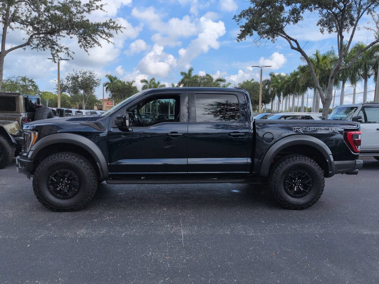 Certified 2023 Ford F150 Raptor w/ Raptor 37 Performance Package AWD/4WD image 7