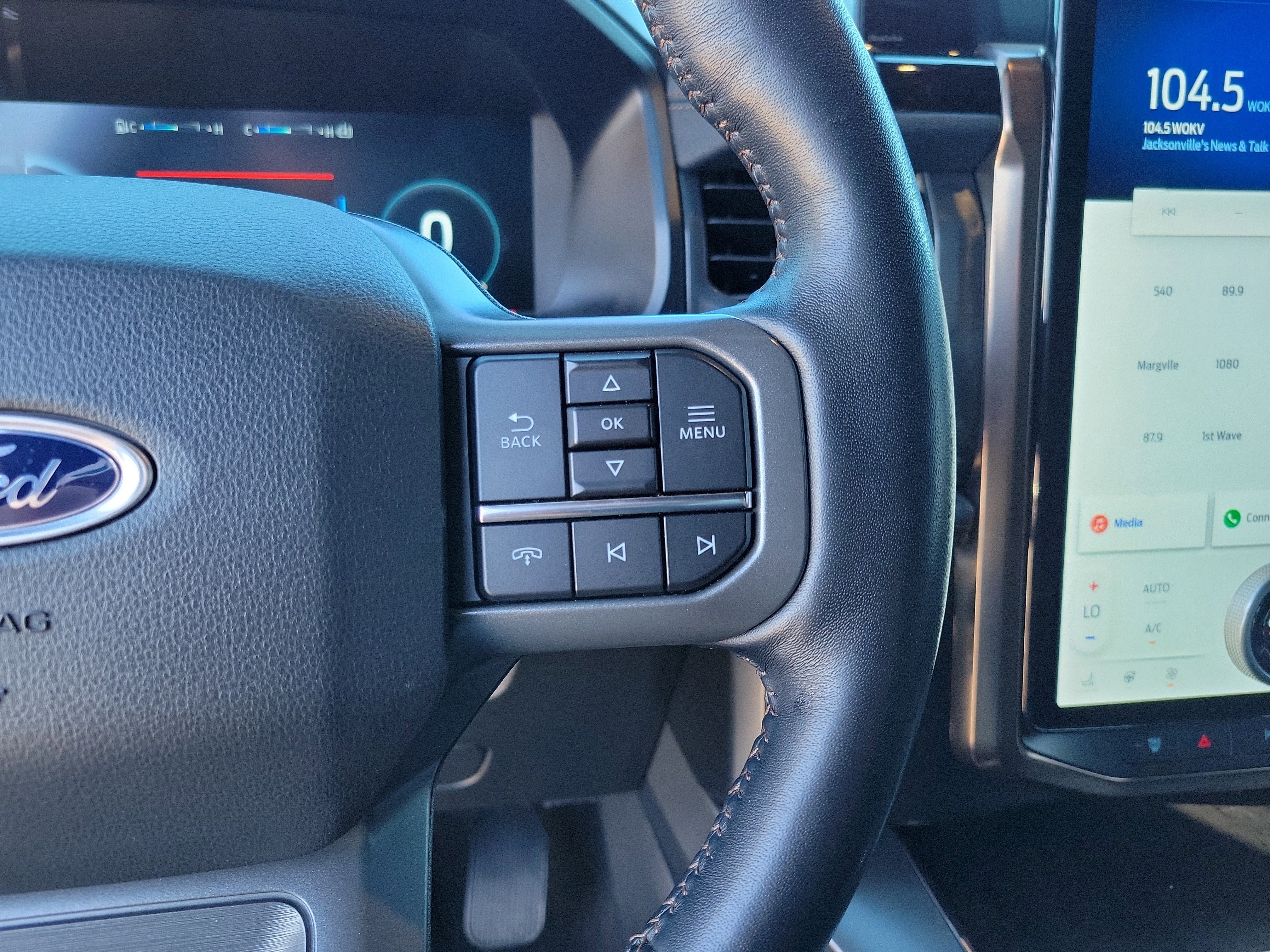 Certified 2022 Ford F150 Lightning Lariat w/ Equipment Group 511A High image 11