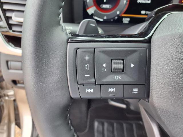 Used 2025 Nissan Rogue SL w/ Tech Package AWD/4WD image 18