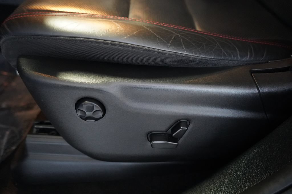 Used 2024 Dodge Durango GT RWD image 16