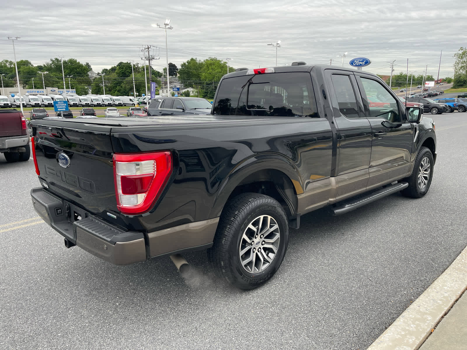 Certified 2022 Ford F150 Lariat w/ Equipment Group 501A Mid AWD/4WD image 6