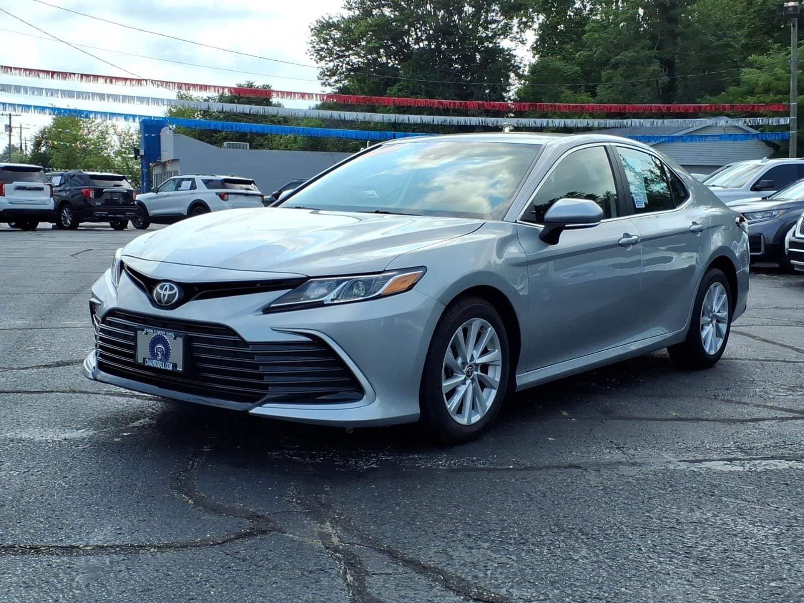 Used 2021 Toyota Camry LE w/ Convenience Package AWD/4WD image 3
