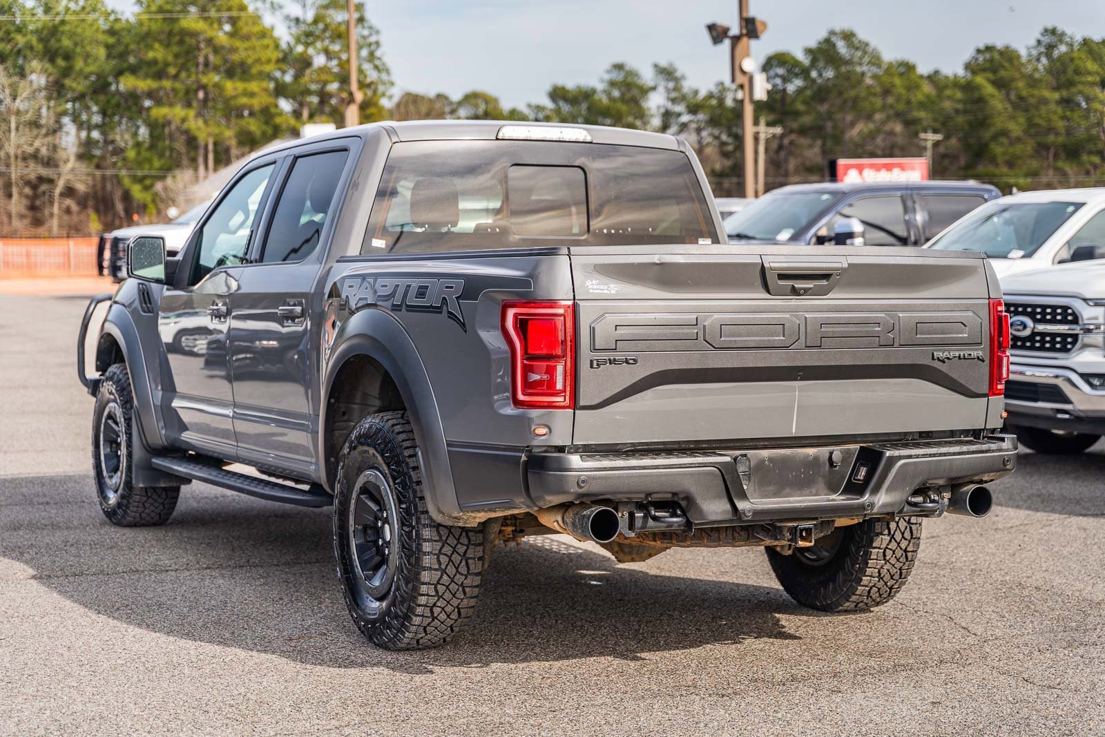 Certified 2018 Ford F150 Raptor w/ Equipment Group 802A Luxury image 3