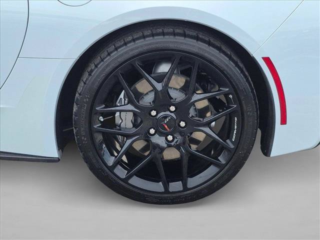 Used 2019 Chevrolet Corvette Stingray Coupe w/ Carbon Flash Badge Package RWD image 22
