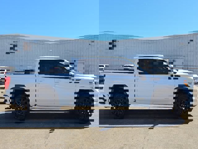 Used 2021 GMC Sierra 1500 Elevation image 2