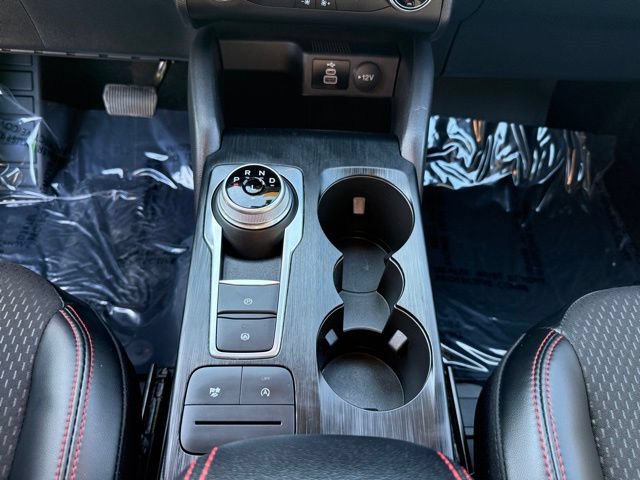 Certified 2025 Ford Escape ST-Line AWD/4WD image 26
