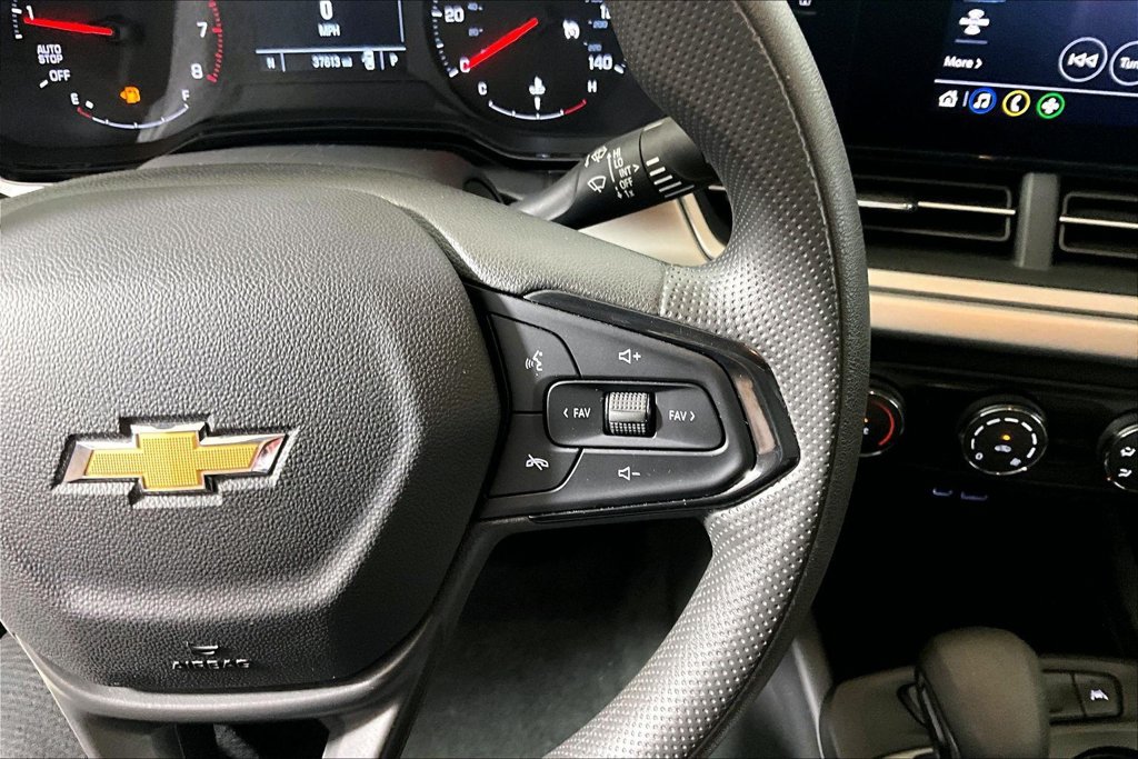 Used 2025 Chevrolet Trax LS FWD image 15