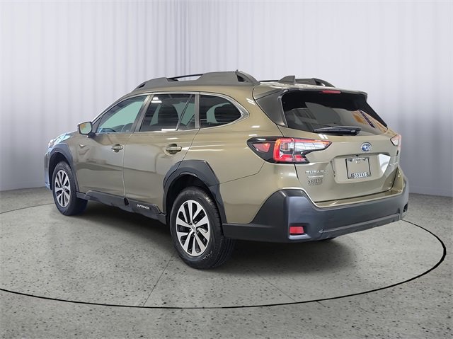 Used 2023 Subaru Outback Premium image 2