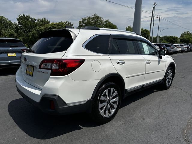 Used 2019 Subaru Outback 3.6R Touring AWD/4WD image 5