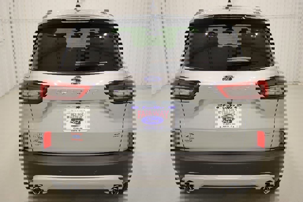 Certified 2024 Ford Escape SE image 11