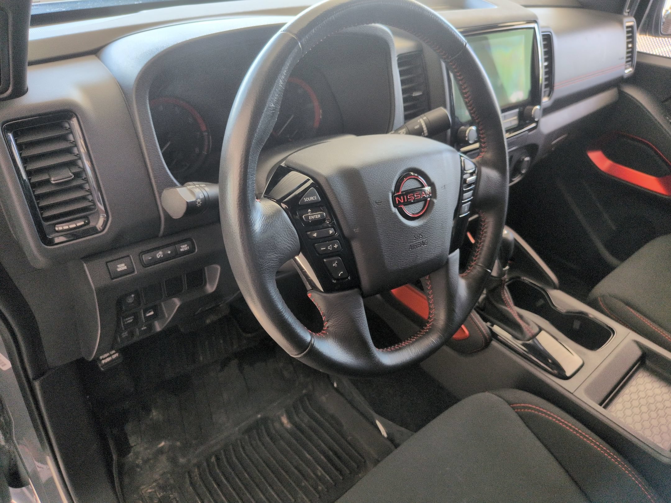 Used 2023 Nissan Frontier PRO-4X w/ Technology Package AWD/4WD image 17