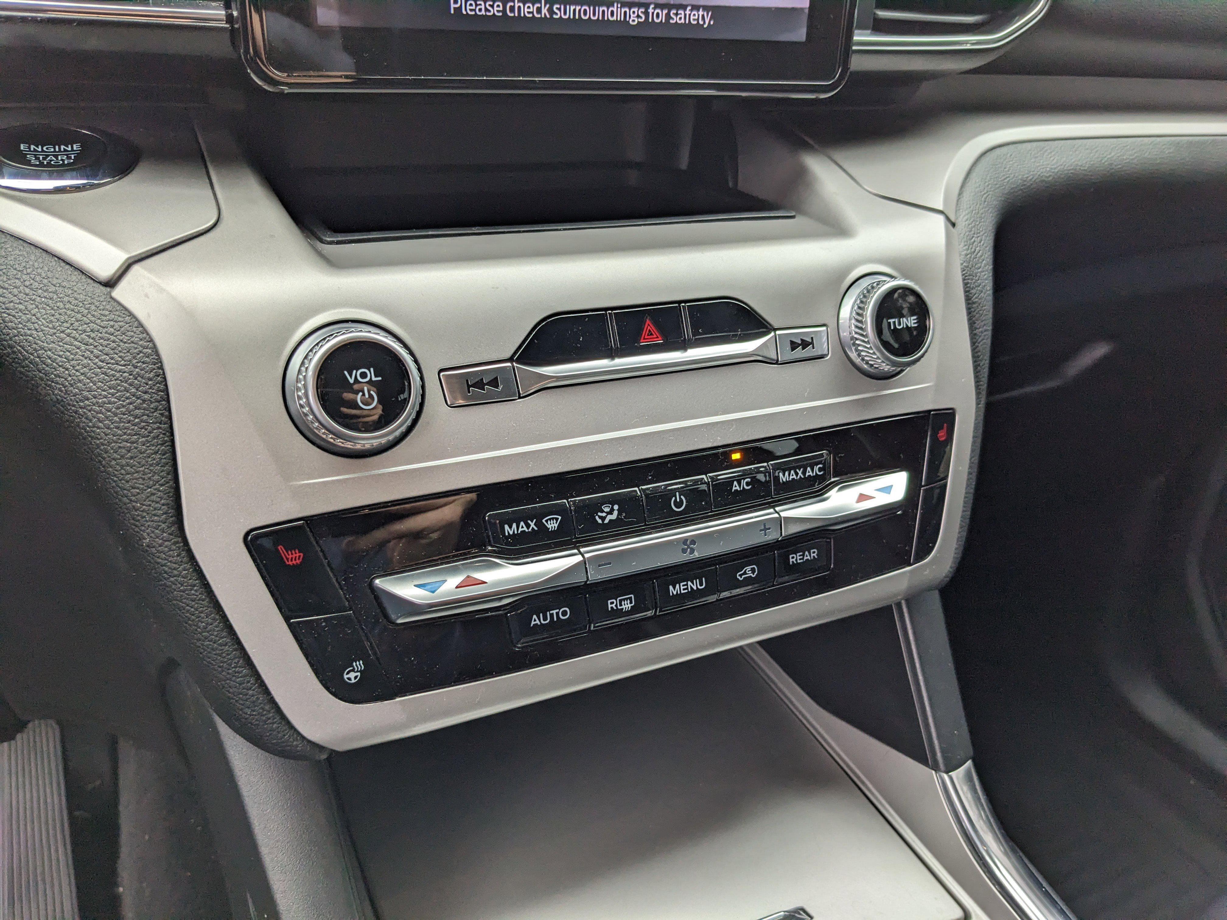 Certified 2022 Ford Explorer XLT w/ Equipment Group 202A image 23