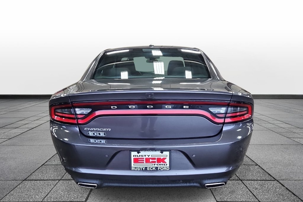 Used 2022 Dodge Charger SXT RWD image 6