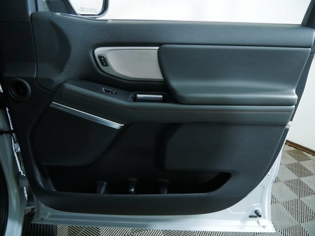 Certified 2025 Ford Expedition Active AWD/4WD image 8