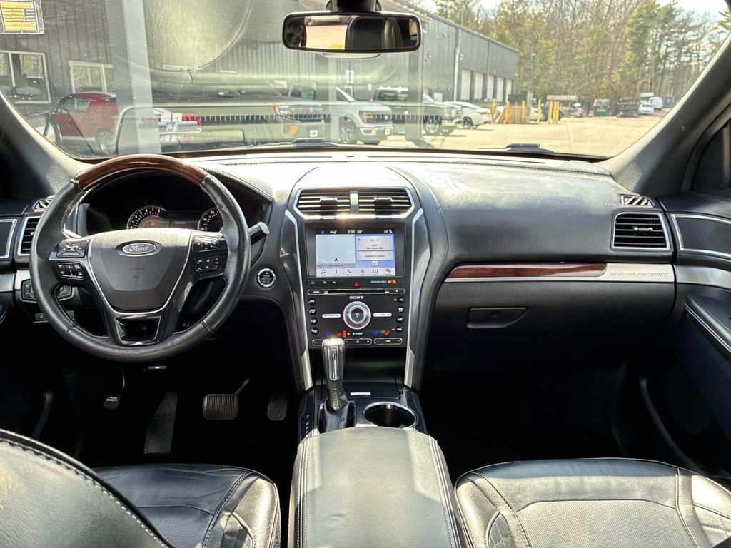 Certified 2018 Ford Explorer Platinum image 19