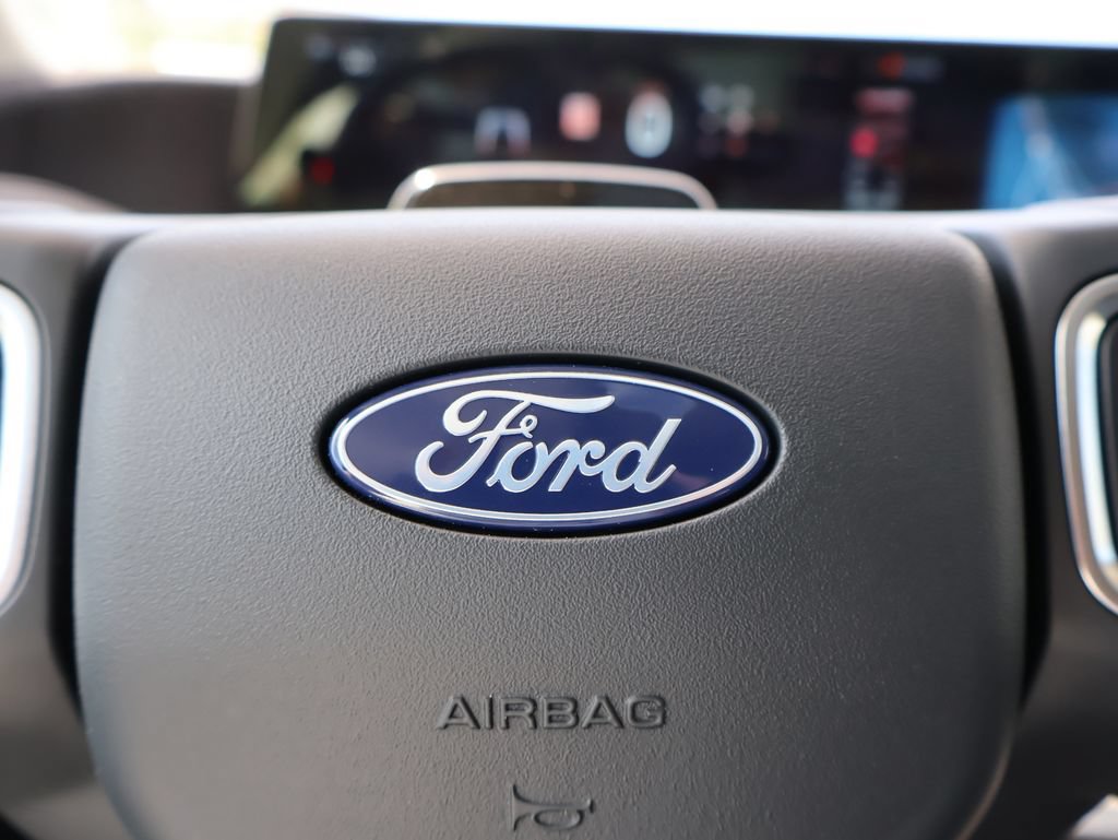 Certified 2025 Ford Expedition Platinum AWD/4WD image 30