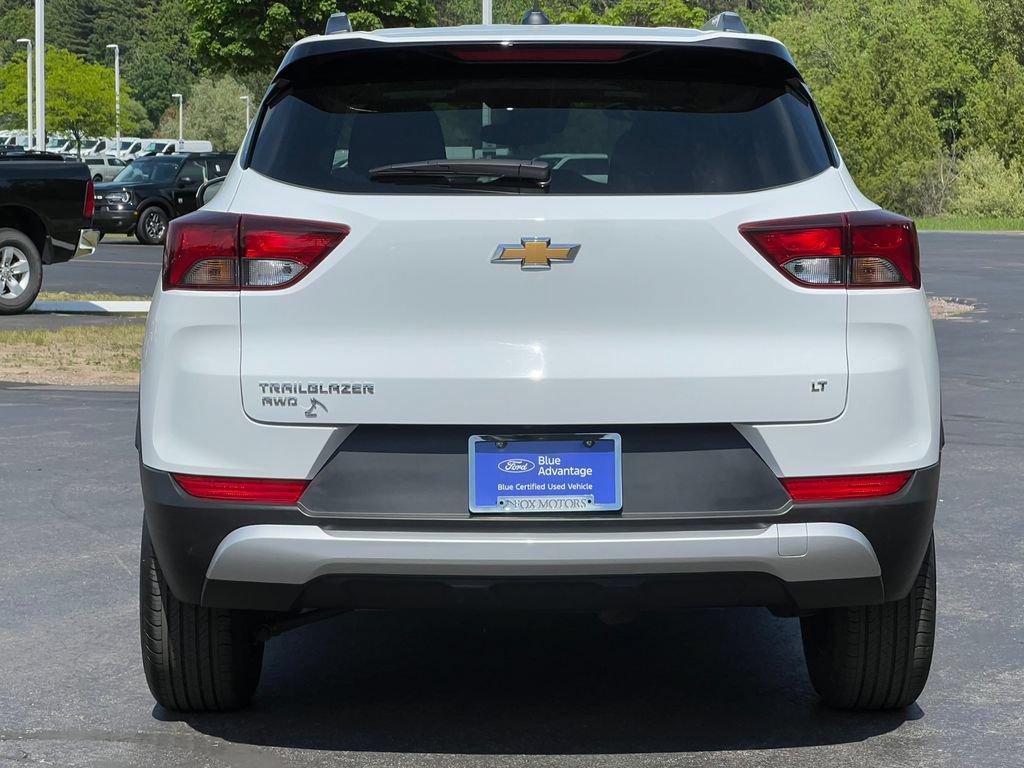 Used 2025 Chevrolet TrailBlazer LT AWD/4WD image 39