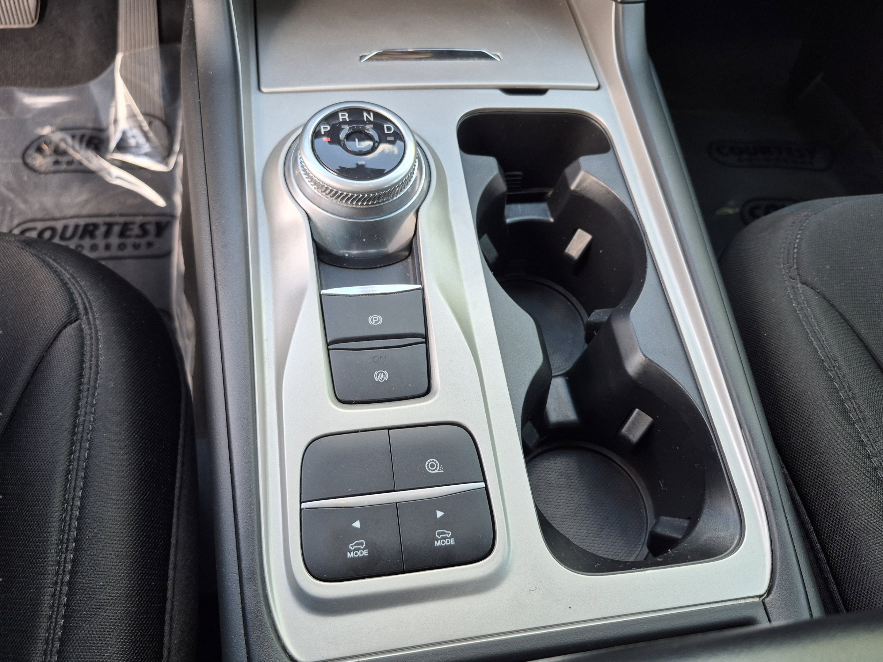 Certified 2022 Ford Explorer XLT RWD image 28