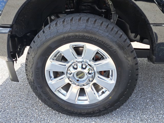 Certified 2021 Ford F250 Platinum w/ FX4 Off-Road Package image 9