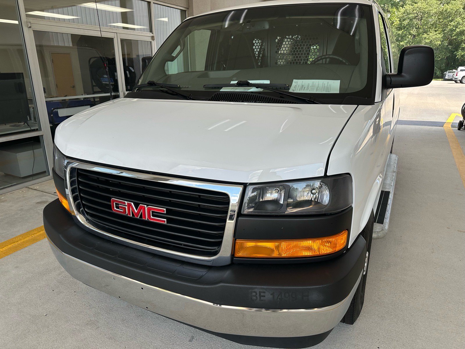 Used 2025 GMC Savana 2500 w/ Driver Convenience Package RWD image 1