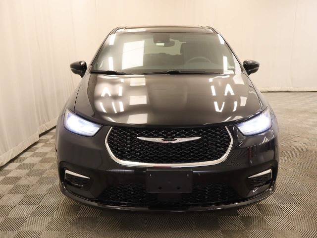Used 2025 Chrysler Pacifica Select FWD image 10