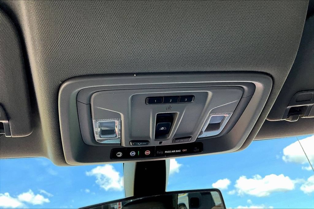 Used 2021 Chevrolet Silverado 1500 RST w/ Convenience Package II AWD/4WD image 18