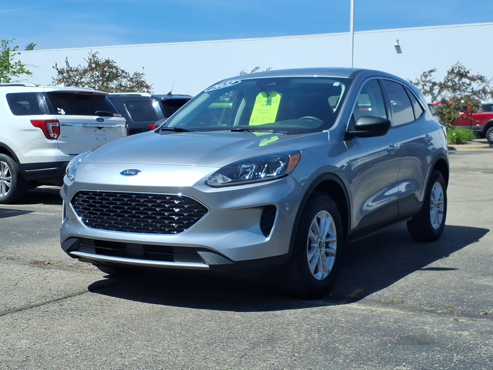Certified 2022 Ford Escape SE w/ Convenience Package AWD/4WD image 3