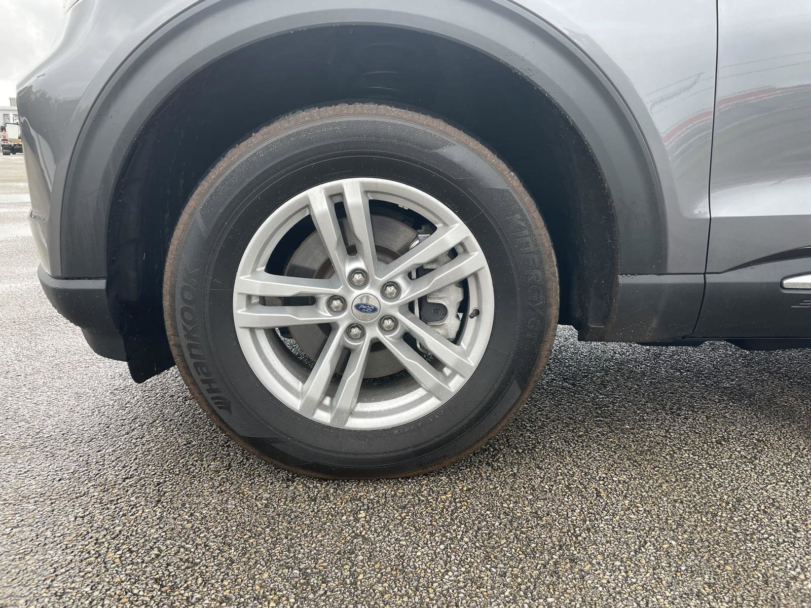 Certified 2022 Ford Explorer XLT w/ Equipment Group 202A image 43