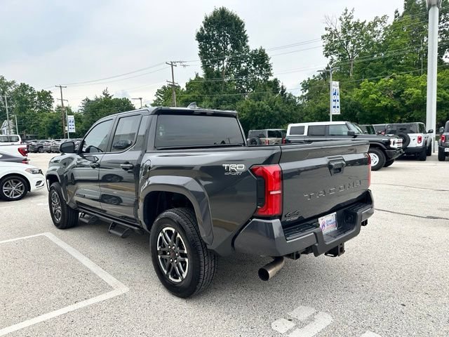 Used 2024 Toyota Tacoma TRD Sport AWD/4WD image 12