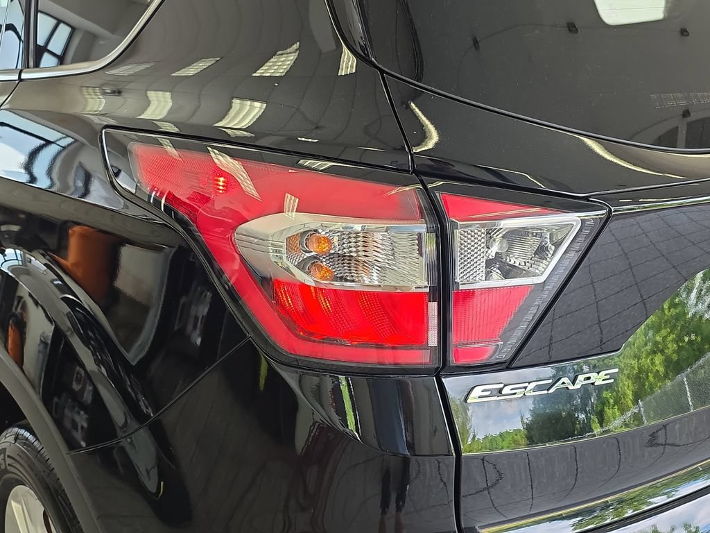 Certified 2017 Ford Escape SE AWD/4WD image 28