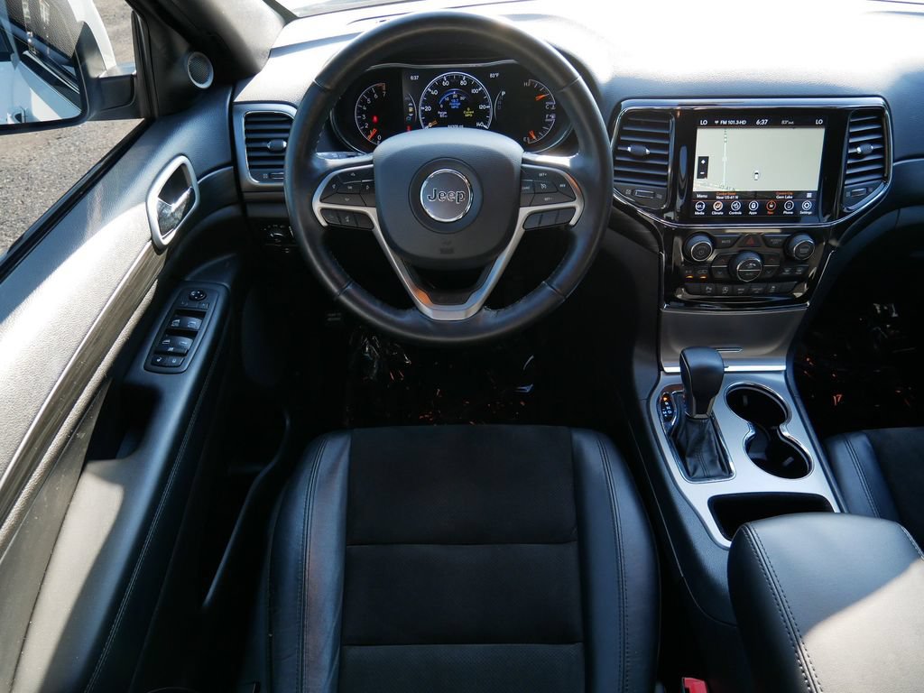 Used 2021 Jeep Grand Cherokee Laredo X AWD/4WD image 12
