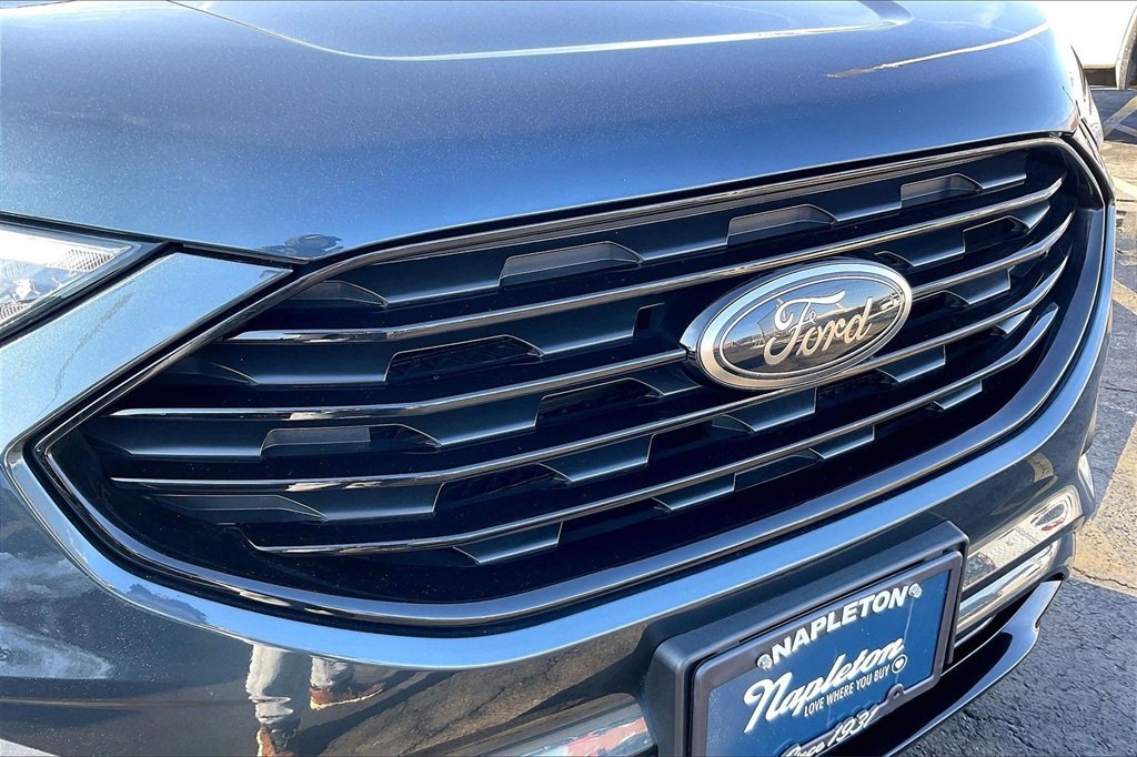 Certified 2022 Ford Edge SE w/ Black Appearance Package image 28