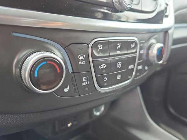 Used 2019 Chevrolet Traverse LT FWD image 24