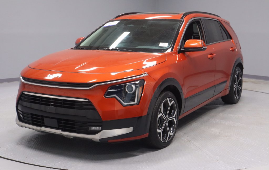 Used 2023 Kia Niro EX Touring FWD image 4