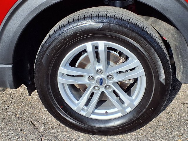 Certified 2024 Ford Explorer XLT w/ Equipment Group 202A AWD/4WD image 34