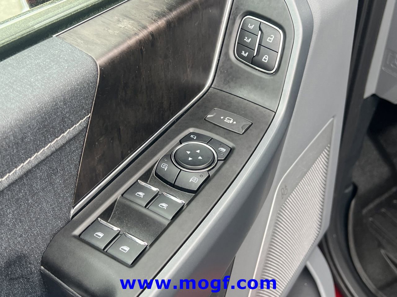 Certified 2023 Ford F150 Lariat w/ Equipment Group 502A High image 23