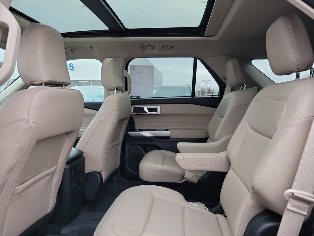 Certified 2023 Ford Explorer XLT w/ Equipment Group 202A image 13