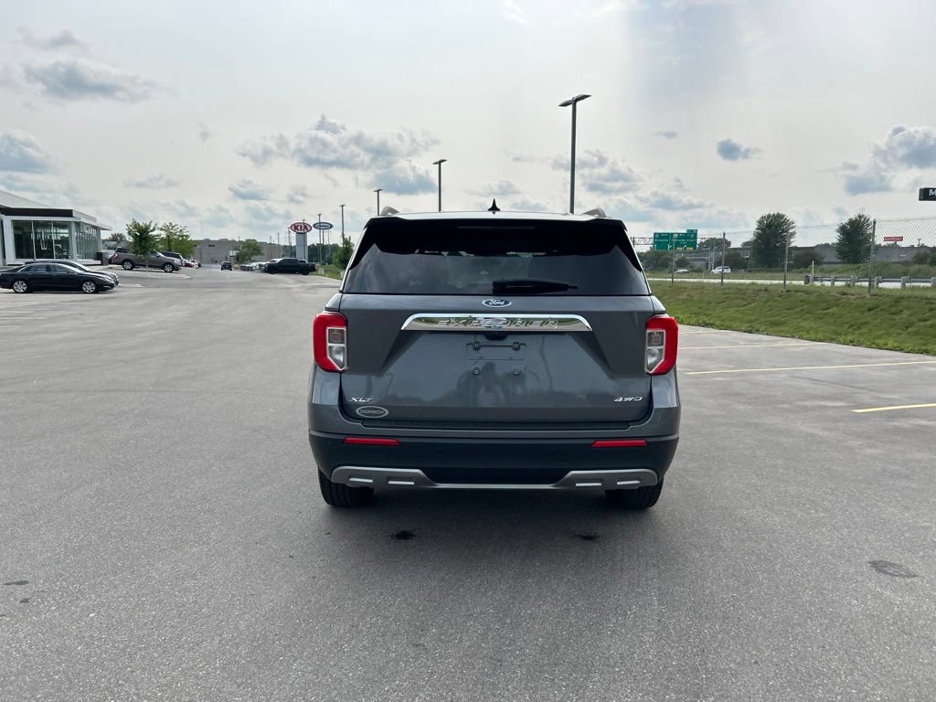 Certified 2024 Ford Explorer XLT w/ Equipment Group 202A AWD/4WD image 8