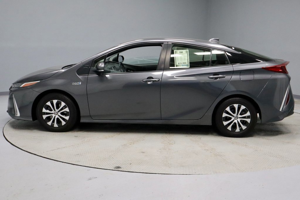 Used 2021 Toyota Prius Prime LE image 2