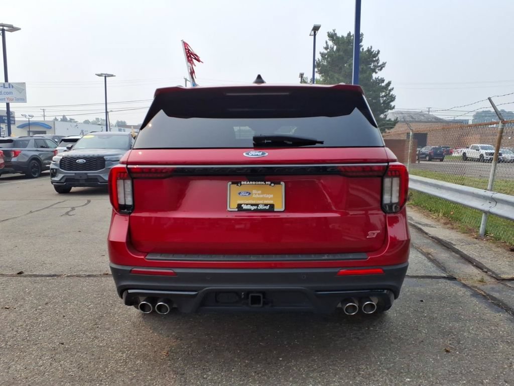 Certified 2025 Ford Explorer ST AWD/4WD image 7