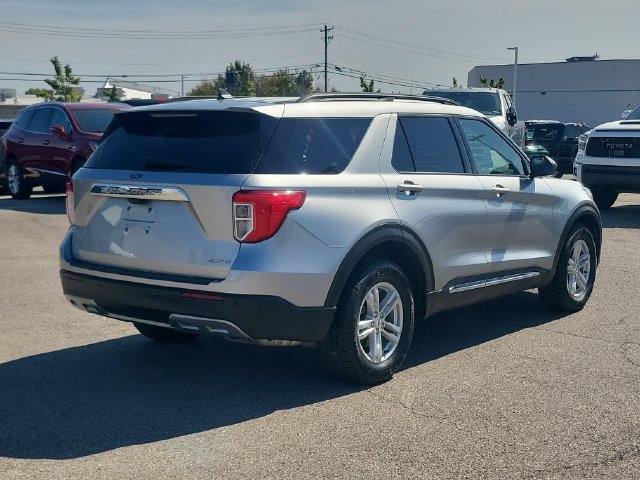 Certified 2022 Ford Explorer XLT w/ Equipment Group 202A AWD/4WD image 5