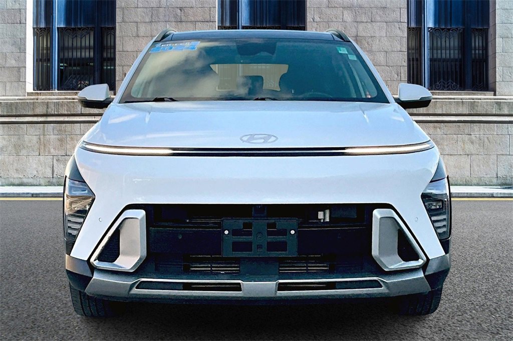 Used 2024 Hyundai Kona Limited image 3