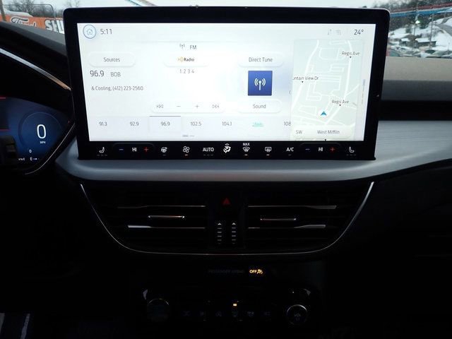 Certified 2024 Ford Escape Platinum w/ Premium Technology Package image 28