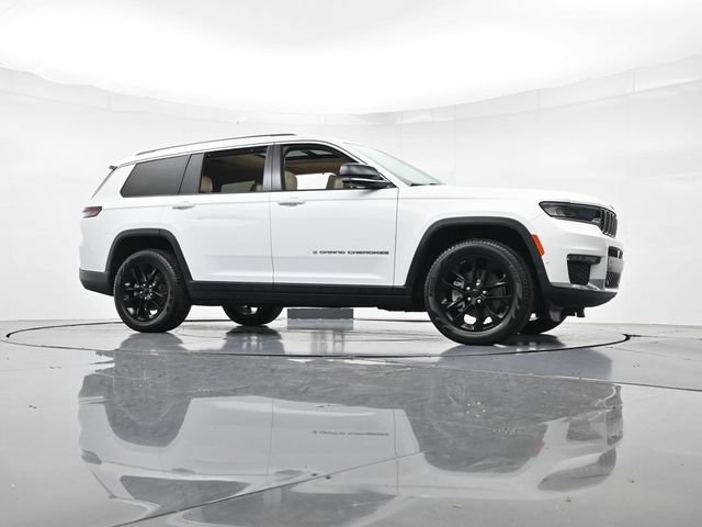 Used 2021 Jeep Grand Cherokee L Limited w/ Luxury Tech Group II AWD/4WD image 38