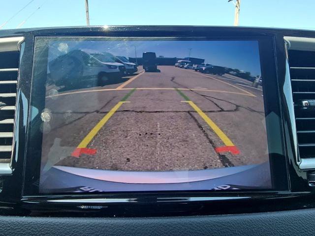 Used 2023 Chrysler Pacifica Touring-L FWD image 22